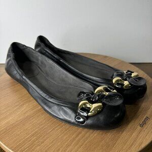 Stuart Weitzman Womens Black Leather Ballet Flats With Gold Chain Accents Size 7